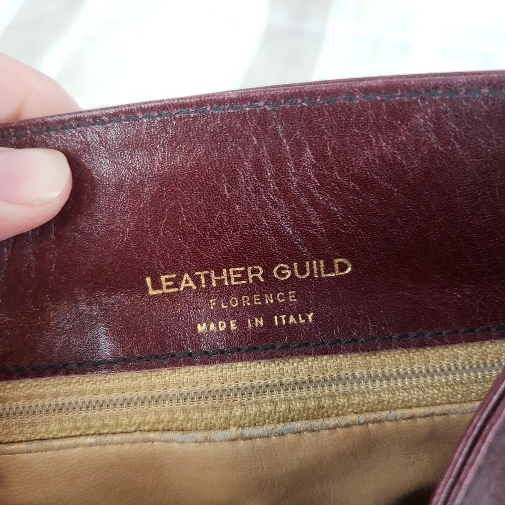 Leather Guild Drawstring Crossbody‎ Bag Purse Maroon